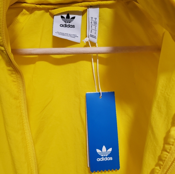 ADIDAS Men Yellow SST Windbreaker Jacket - Picture 6 of 9